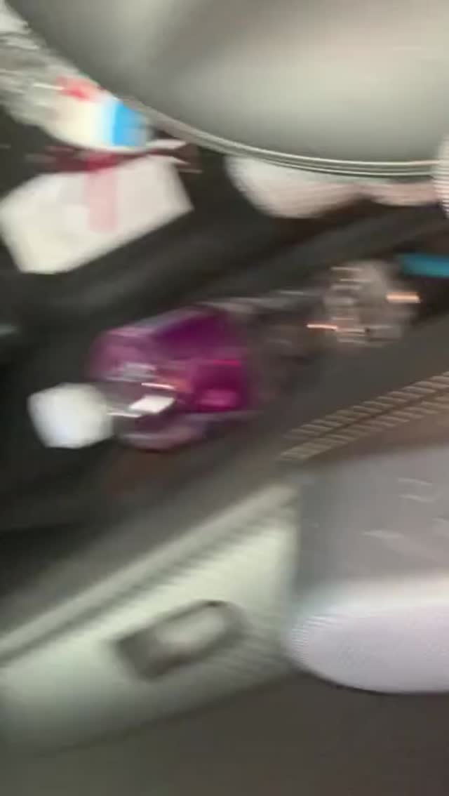 Amateur Backseat Brush Anal